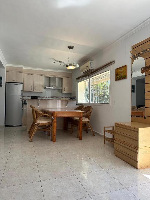 Apartamentos En La Villa Con El Territorio Comun En 卡尔佩 外观 照片