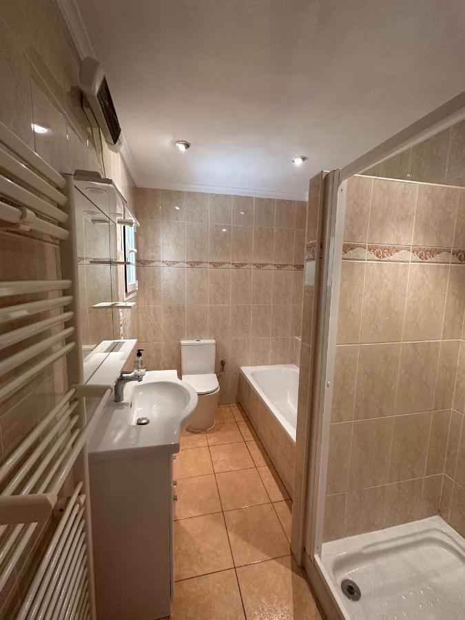 Apartamentos En La Villa Con El Territorio Comun En 卡尔佩 外观 照片