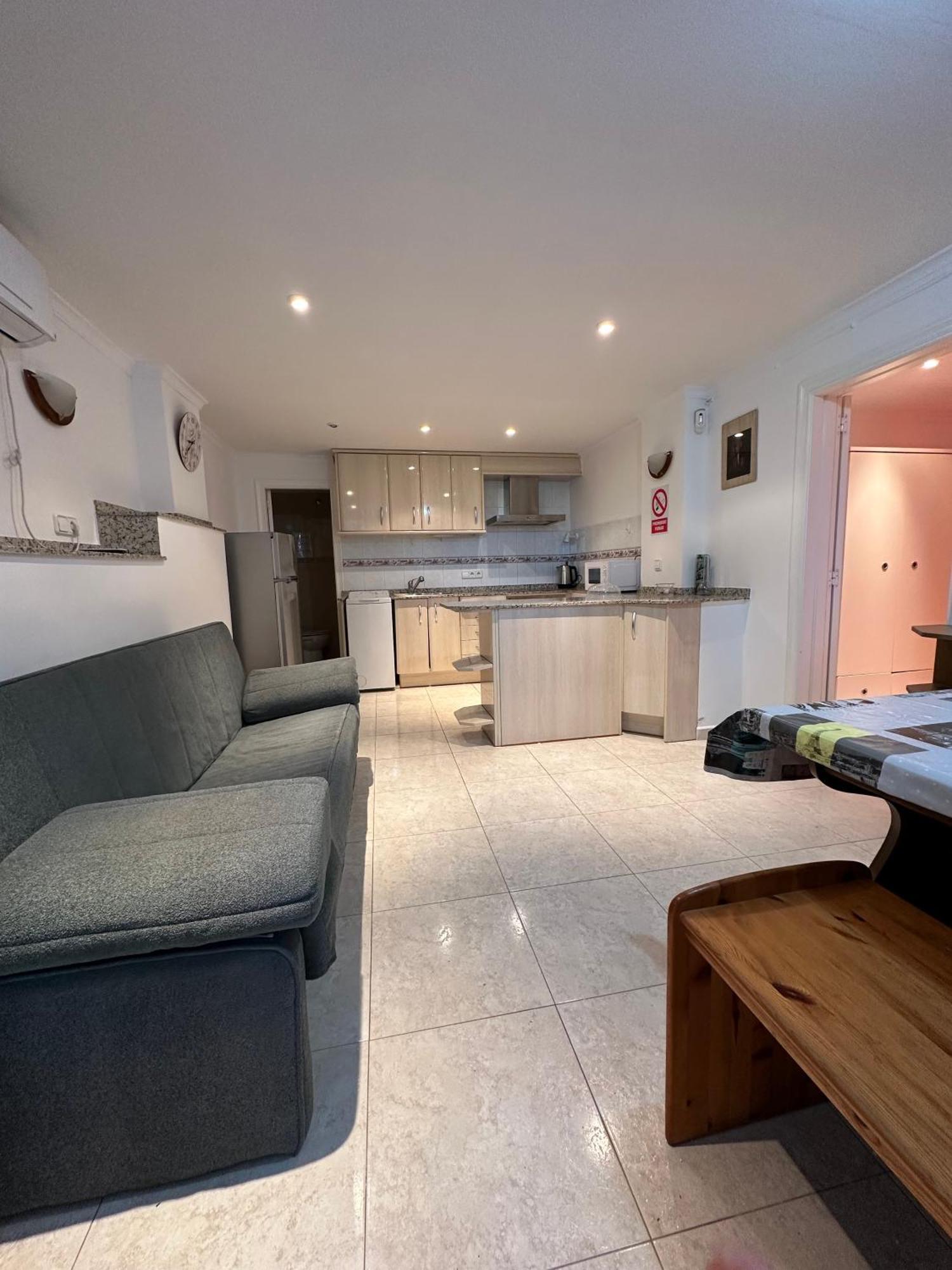 Apartamentos En La Villa Con El Territorio Comun En 卡尔佩 外观 照片