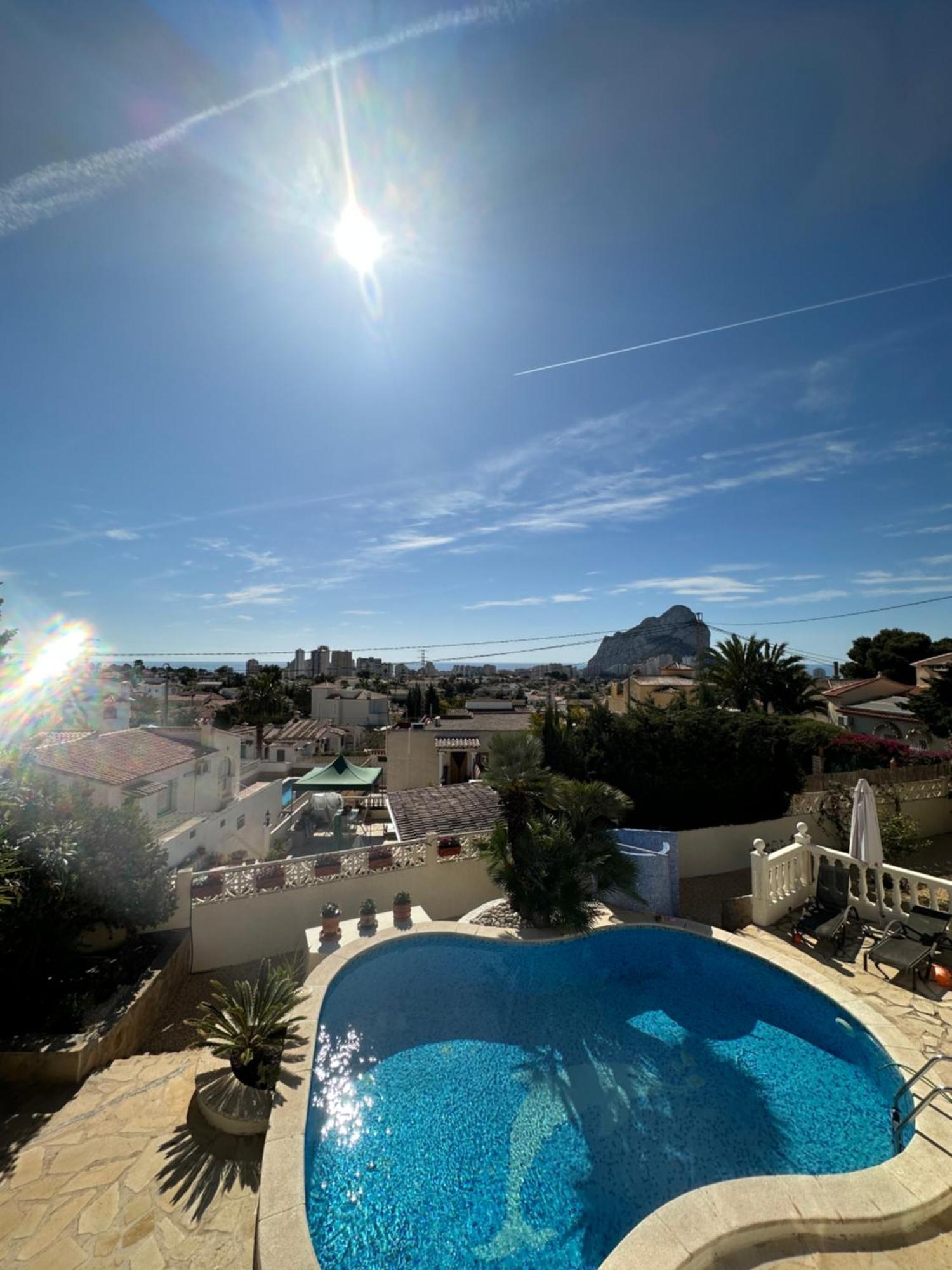 Apartamentos En La Villa Con El Territorio Comun En 卡尔佩 外观 照片